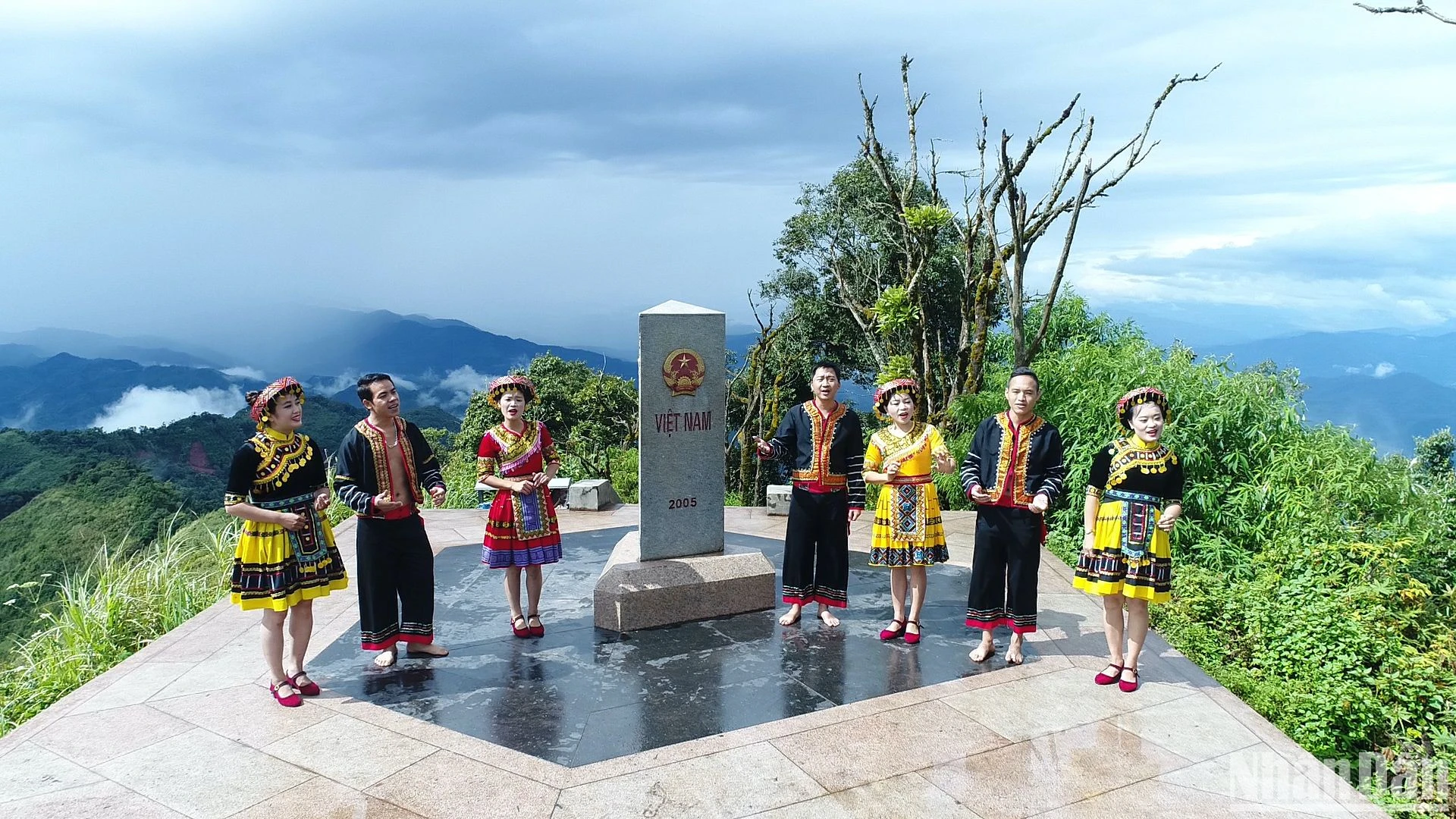 cot-moc-nga-ba-bien-gioi-a-pa-chai-anh-cong-thong-tin-dien-tu-huyen-muong-nhe-7852-3109.jpeg