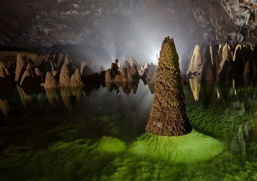 a-large-rock-formation-in-a-cave-description-auto-2.jpeg